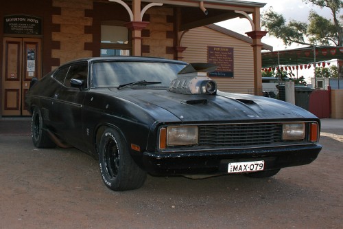 07._Mad_Max_Car_at_Silverton_Hotel,_Silverton,_NSW,_07.07.2007