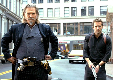 1366307178_jeff-bridges-ryan-reynolds-467
