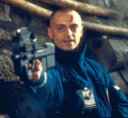 TWINE-Robert-Carlyle